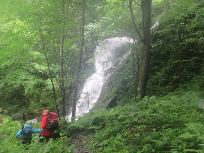 七折れの滝を見て