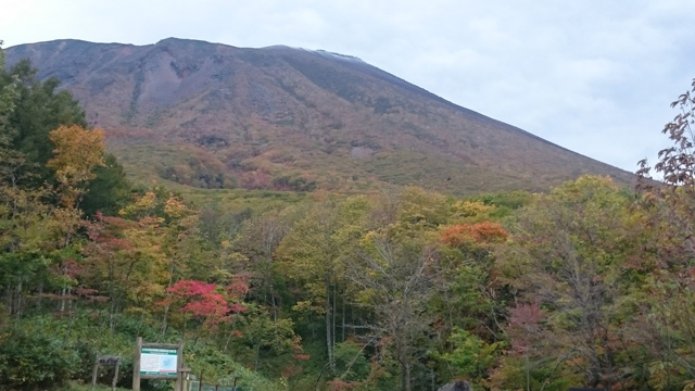 朝の岩手山640