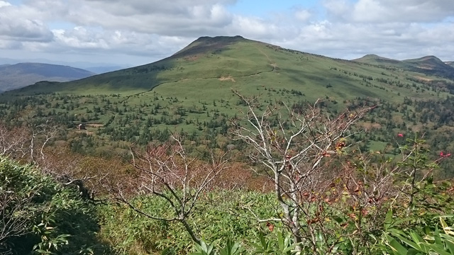 三ッ石山640