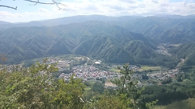 岩泉の街を見下ろす640