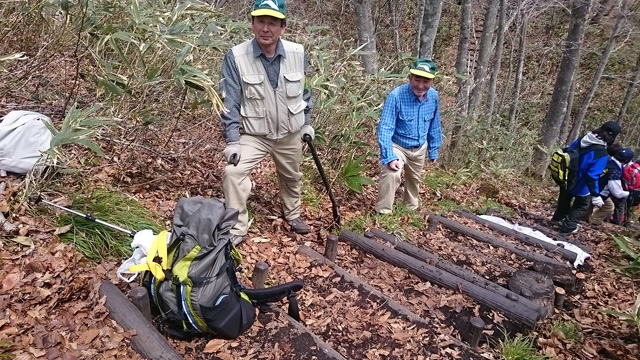 鞍掛山登山道整備２ 640