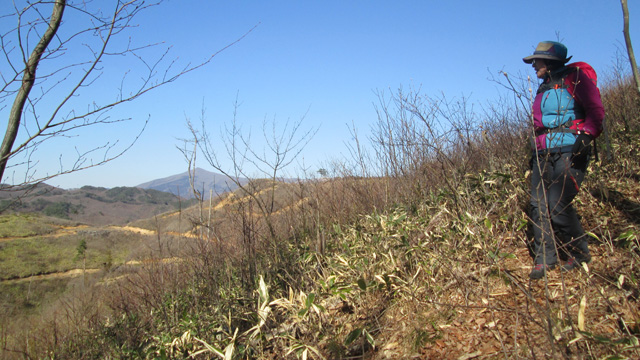 姫神山を見て下山640360