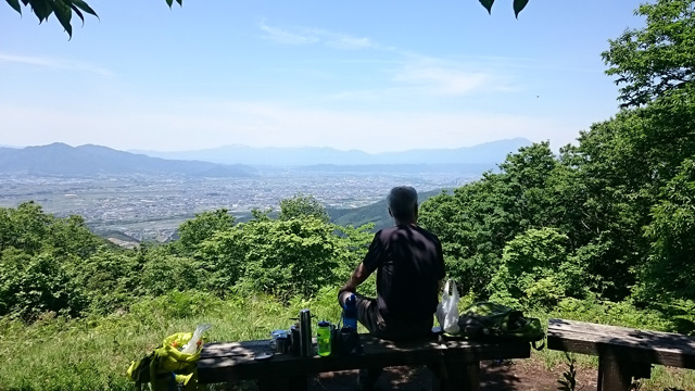 山頂で640