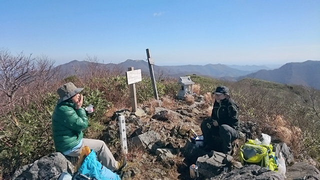 六角牛山で640