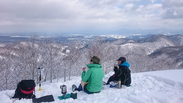 峠でランチ640