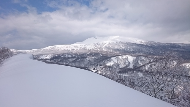 峠からの秋田駒640