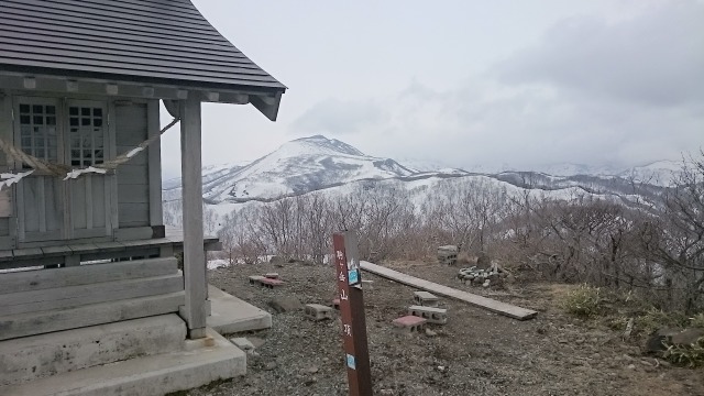 奥宮と経塚山