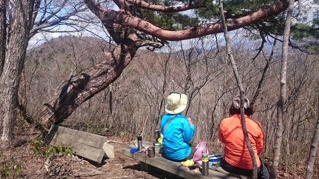万寿山を眺めて640