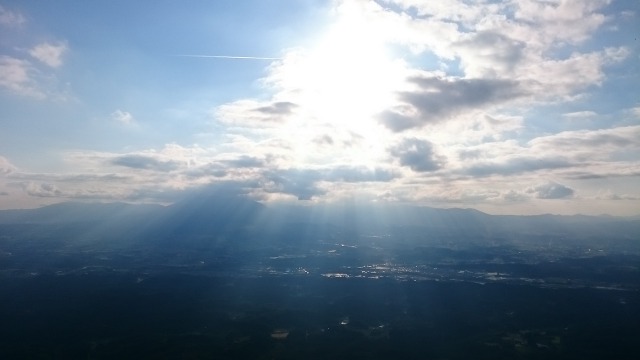 渋民の町の向こうに傾く夕日640