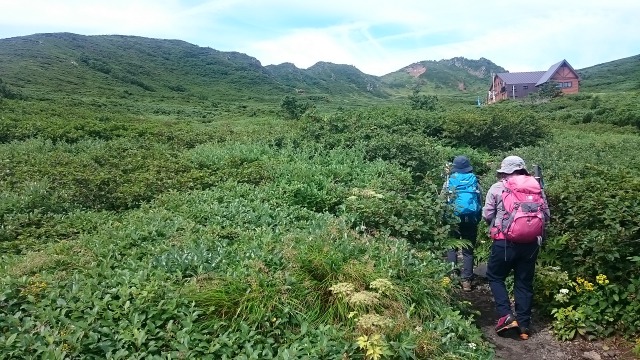 八合目避難小屋へ640