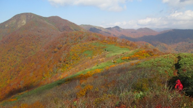 紅葉の真昼岳へ (2)