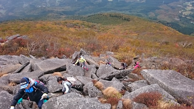 岩場を越えて640