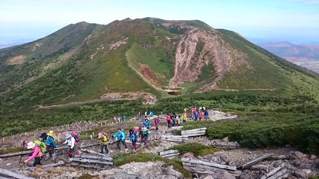 大岳避難小屋から大岳へ640