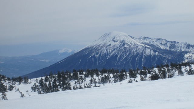 早池峰と岩手山640