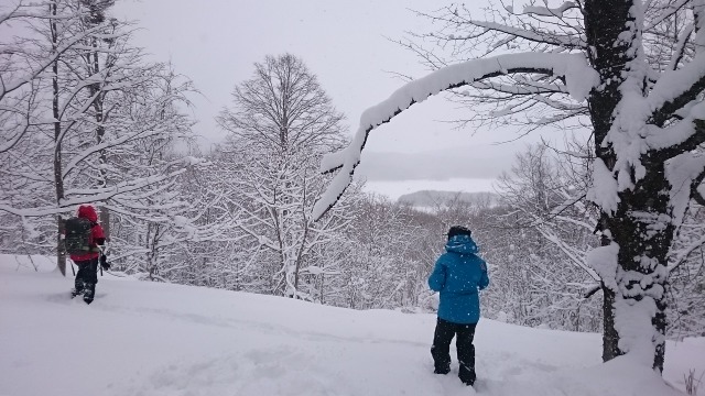 0212眼下に岩洞湖640