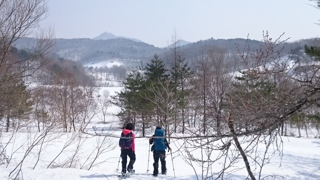 あの左のとんがりを目指し640