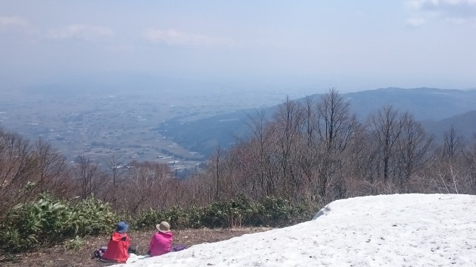 0426猫の背東根山頂640