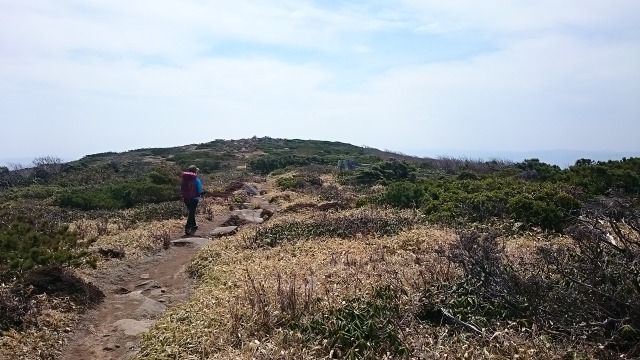 0430五葉山頂上へ640