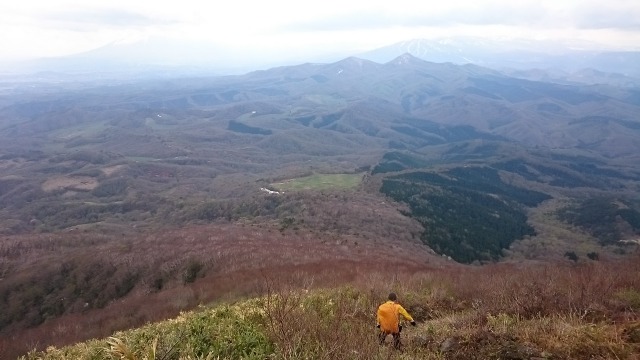 0504七時雨南峰を下る640