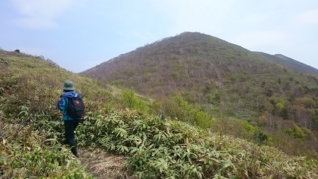 0512田代山三方沢山が迫る640