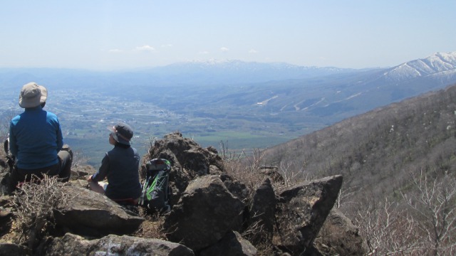 大滝展望地で和賀山塊を望む640