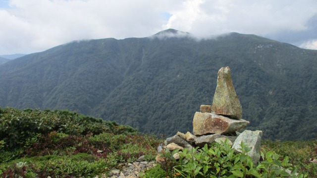 0915南峰から和賀岳640