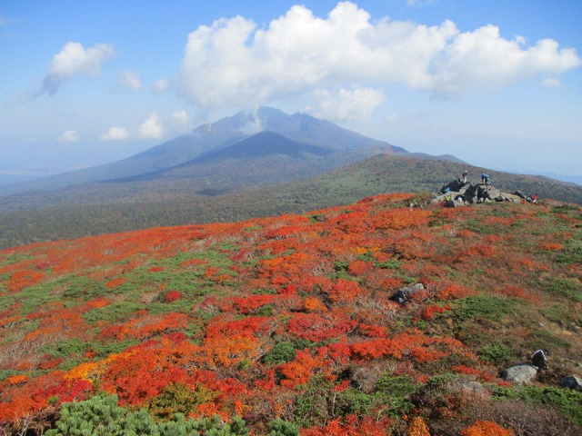 0930三ツ石からの岩手山640